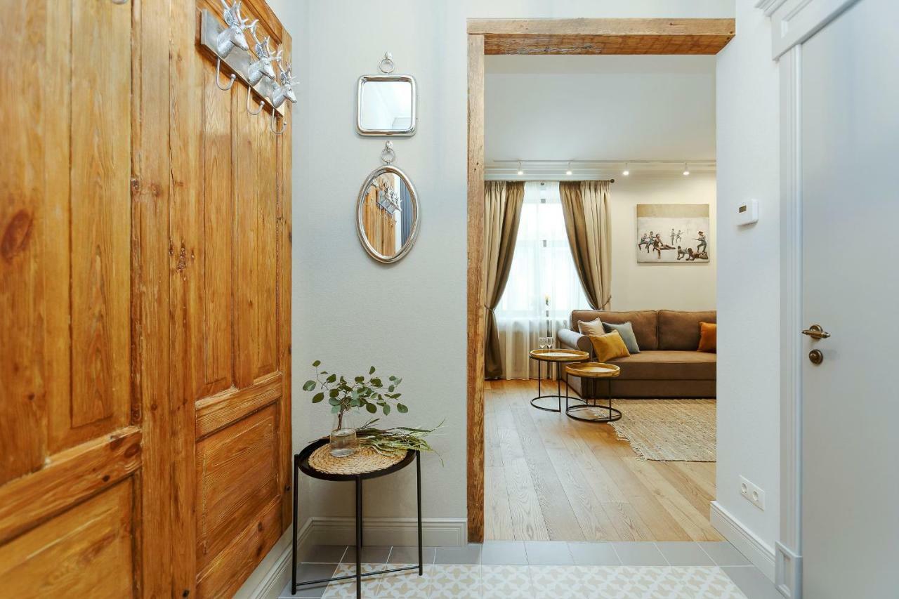 Dzirnavu Residense Apartment Riga Exterior photo